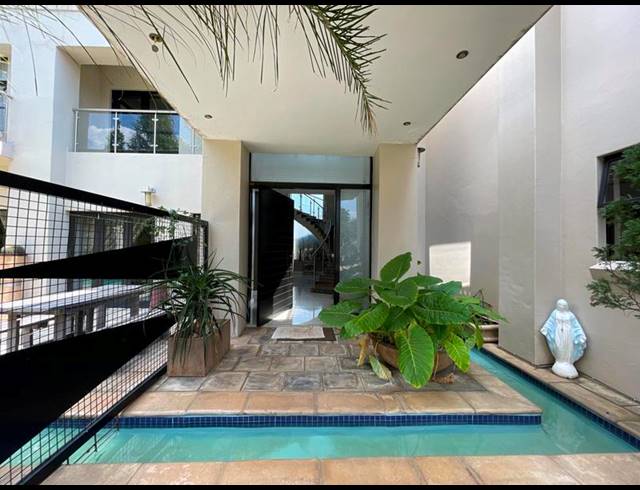 5 BEDROOM PROPERTY TO RENT IN MIDSTREAM ESTATE